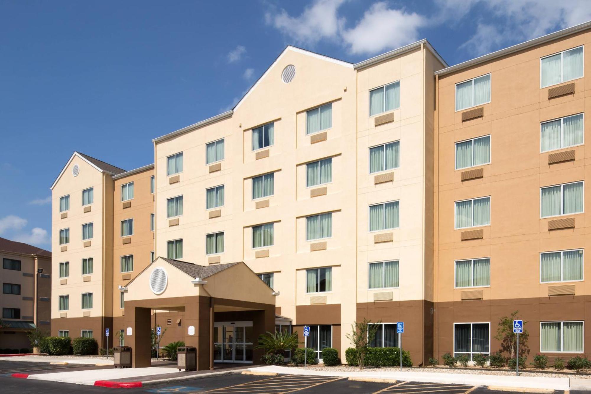 Fairfield Inn & Suites By Marriott San Antonio Airport/North Star Mall Eksteriør bilde