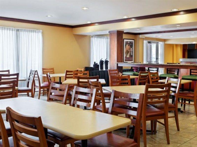 Fairfield Inn & Suites By Marriott San Antonio Airport/North Star Mall Eksteriør bilde